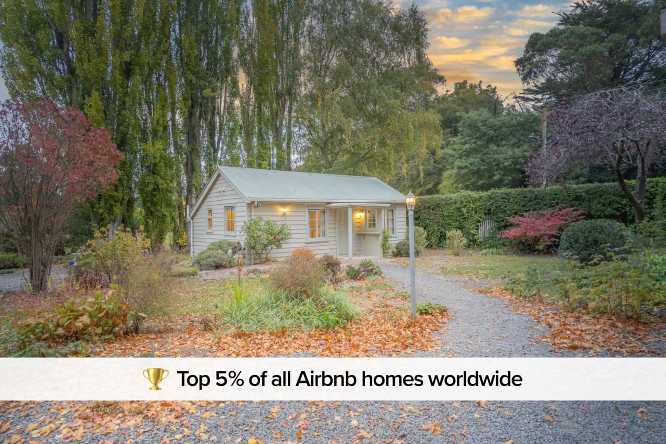 Start your mornings with coffee in full privacy, surrounded by native gardens with mountain views.